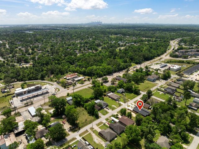 8109 Hamlet Street B, Houston, TX 77078