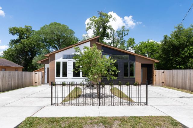 8109 Hamlet Street B, Houston, TX 77078