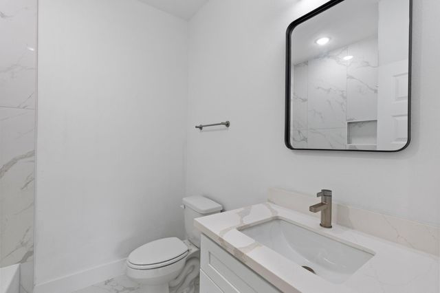 8109 Hamlet Street B, Houston, TX 77078