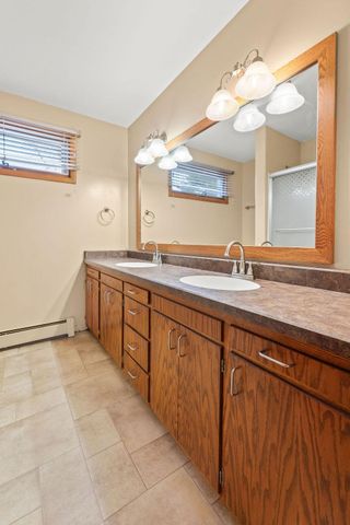 2807 Edgewood Drive N, Fargo, ND 58102