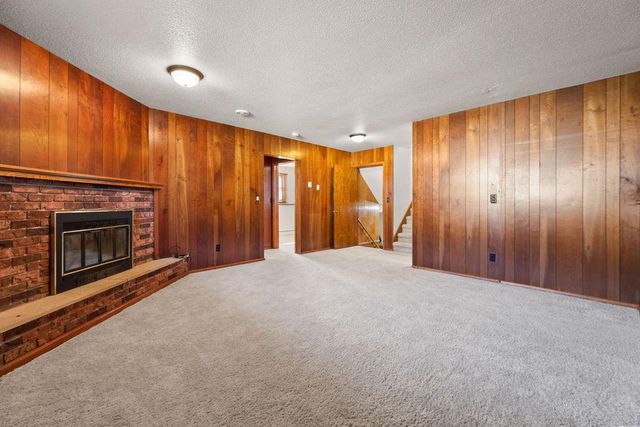 2807 Edgewood Drive N, Fargo, ND 58102