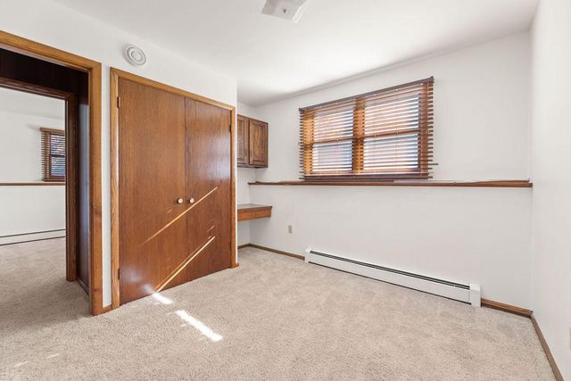 2807 Edgewood Drive N, Fargo, ND 58102