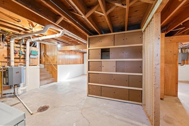 2807 Edgewood Drive N, Fargo, ND 58102