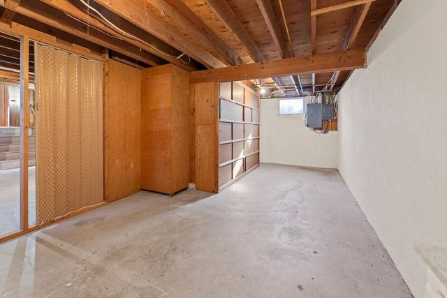 2807 Edgewood Drive N, Fargo, ND 58102