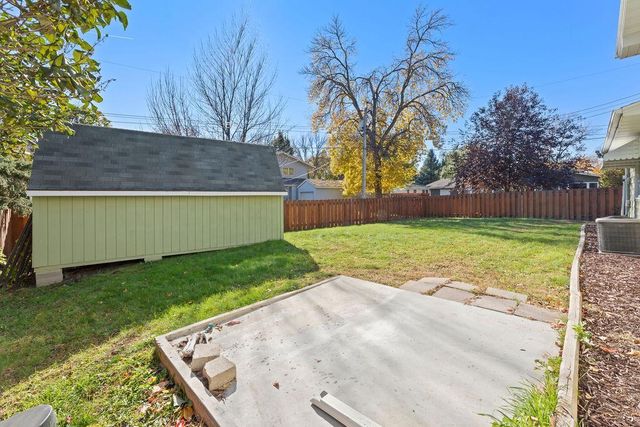 2807 Edgewood Drive N, Fargo, ND 58102