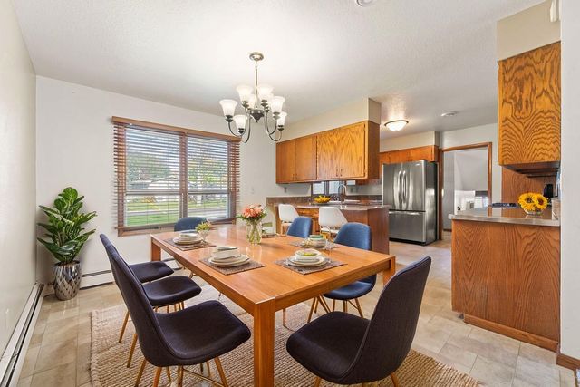 2807 Edgewood Drive N, Fargo, ND 58102