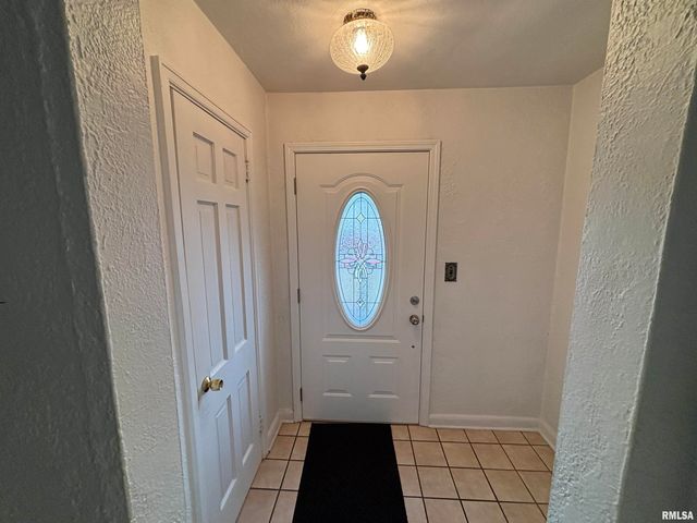 801 Haner Avenue, Taylorville, IL 62568