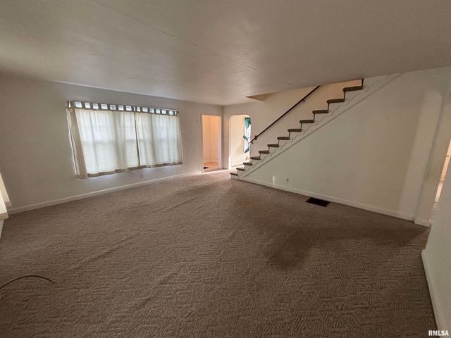 801 Haner Avenue, Taylorville, IL 62568