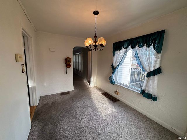 801 Haner Avenue, Taylorville, IL 62568