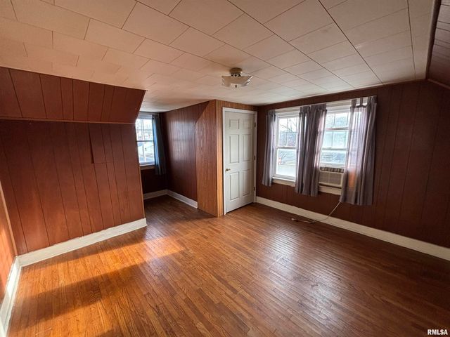 801 Haner Avenue, Taylorville, IL 62568