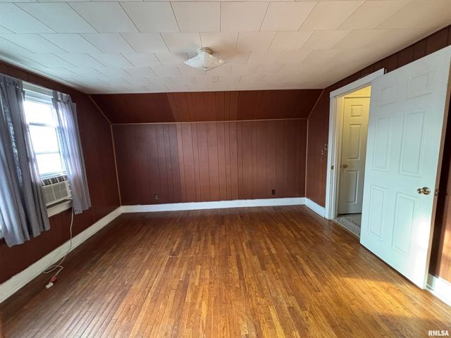 801 Haner Avenue, Taylorville, IL 62568