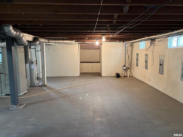 801 Haner Avenue, Taylorville, IL 62568