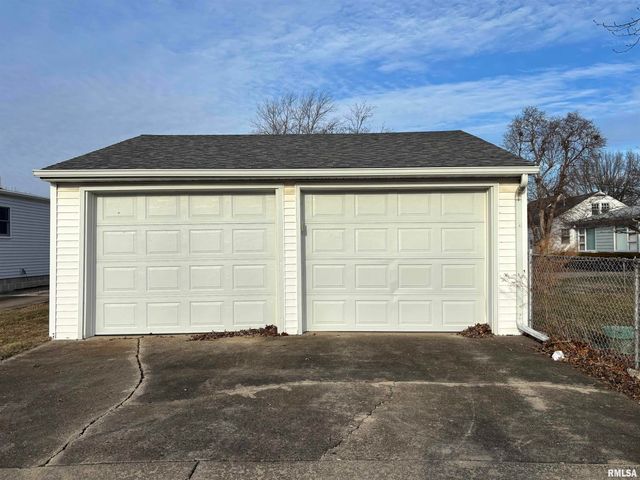 801 Haner Avenue, Taylorville, IL 62568