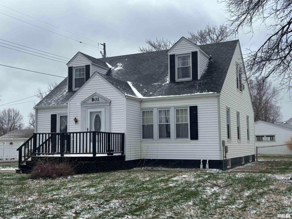 801 Haner Avenue, Taylorville, IL 62568