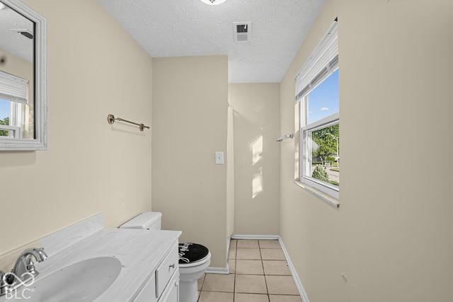 9430 Barr Drive, Indianapolis, IN 46229