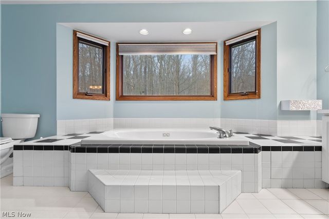 8220 Wilhite Drive, Wadsworth, OH 44281