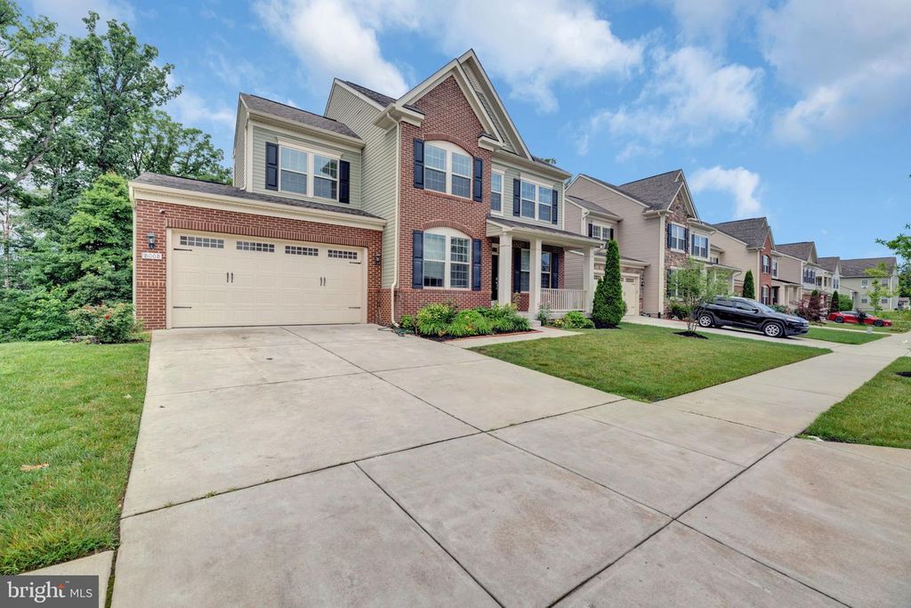 8008 HUBBLE DR, Lanham, MD 20706
