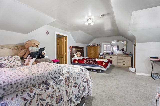 2068 S 32nd STREET, Milwaukee, WI 53215