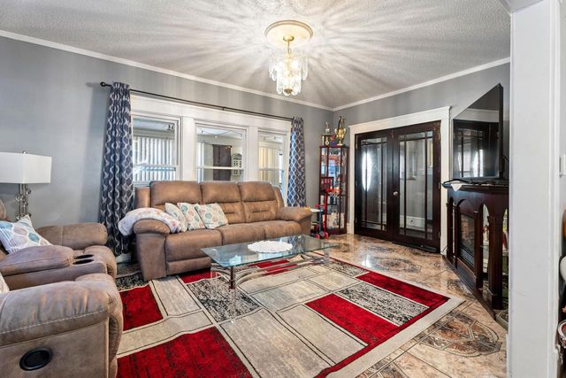 2068 S 32nd STREET, Milwaukee, WI 53215