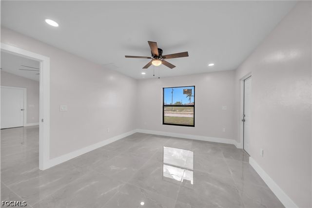 526 Kismet PKWY W, Cape Coral, FL 33993