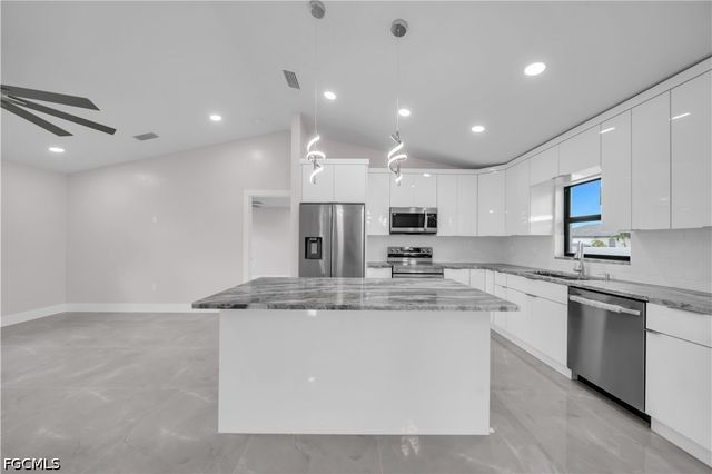 526 Kismet PKWY W, Cape Coral, FL 33993