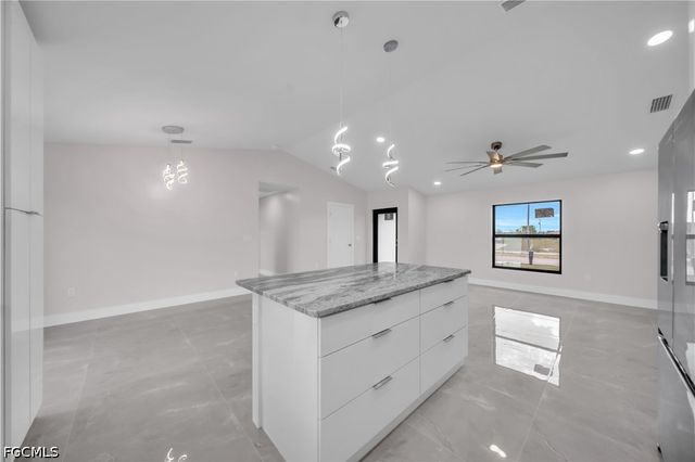 526 Kismet PKWY W, Cape Coral, FL 33993