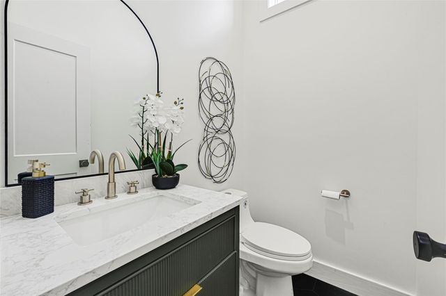 5619 Val Verde Street B, Houston, TX 77057