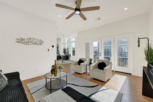 5619 Val Verde Street B, Houston, TX 77057