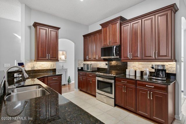 2700 CREEK RIDGE Drive, Green Cove Springs, FL 32043