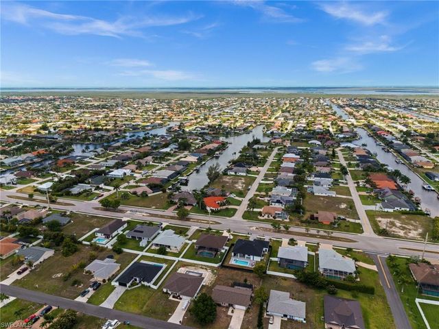 3917 Agualinda BLVD, Cape Coral, FL 33914