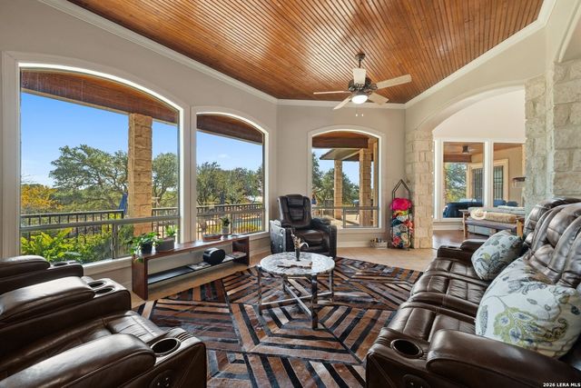 185 Shimmering Shore, Spring Branch, TX 78070