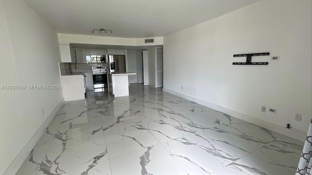 8307 SW 142nd Avenue F301, Miami, FL 33183
