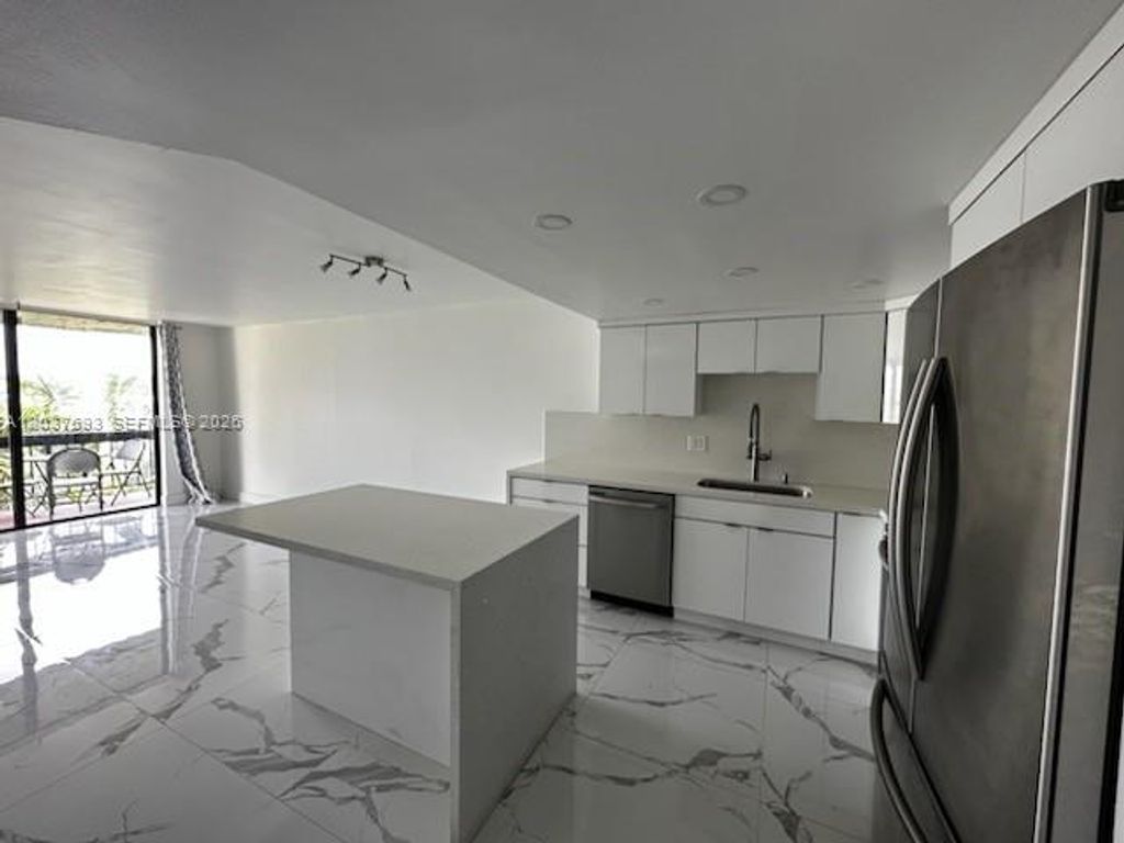 8307 SW 142nd Avenue F301, Miami, FL 33183