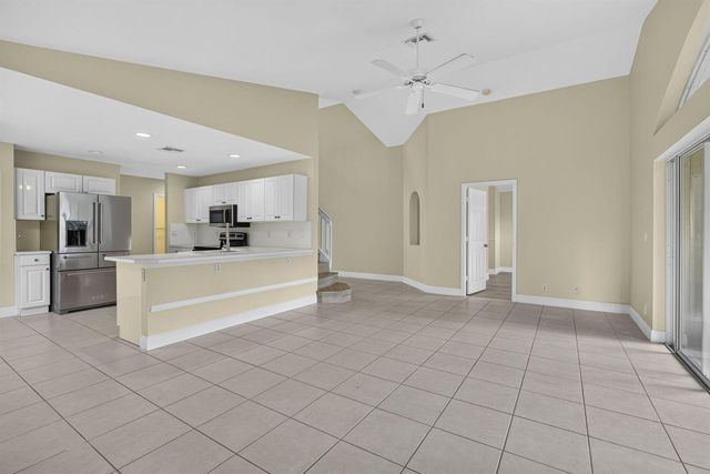 2146 COUNTRY GOLF Drive, Wellington, FL 33414