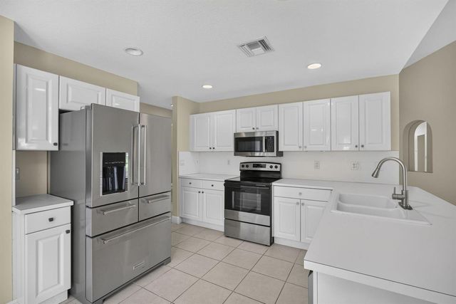 2146 COUNTRY GOLF Drive, Wellington, FL 33414