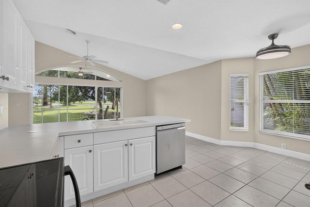 2146 COUNTRY GOLF Drive, Wellington, FL 33414