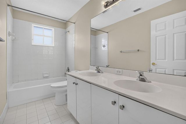 2146 COUNTRY GOLF Drive, Wellington, FL 33414