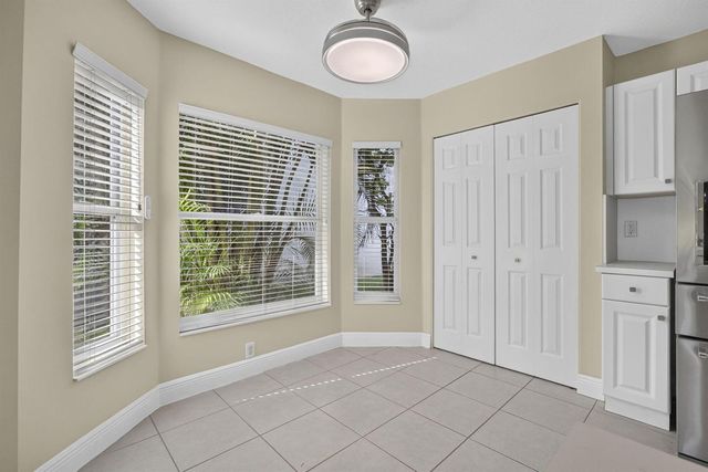 2146 COUNTRY GOLF Drive, Wellington, FL 33414