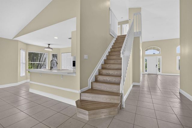 2146 COUNTRY GOLF Drive, Wellington, FL 33414