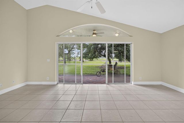 2146 COUNTRY GOLF Drive, Wellington, FL 33414