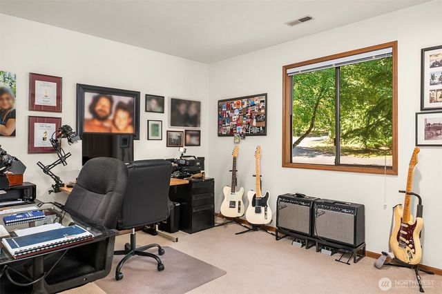 16880 NE 42nd Court, Redmond, WA 98052