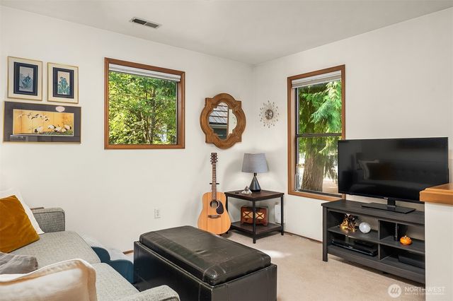 16880 NE 42nd Court, Redmond, WA 98052