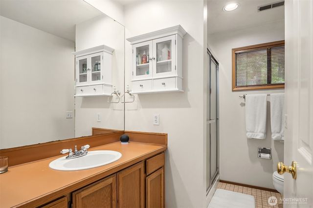 16880 NE 42nd Court, Redmond, WA 98052