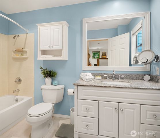 16880 NE 42nd Court, Redmond, WA 98052