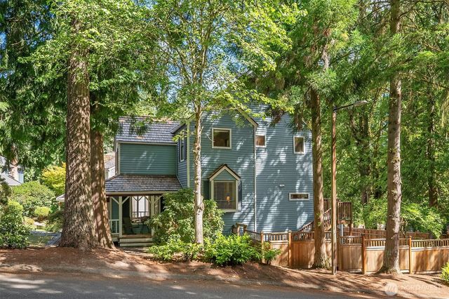 16880 NE 42nd Court, Redmond, WA 98052