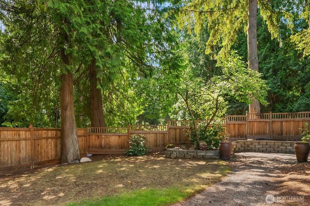 16880 NE 42nd Court, Redmond, WA 98052