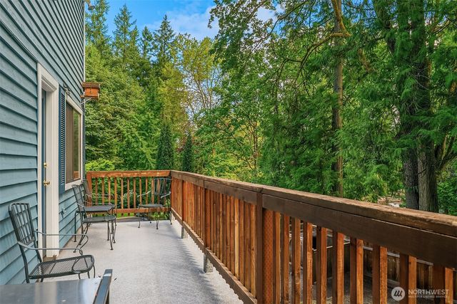 16880 NE 42nd Court, Redmond, WA 98052