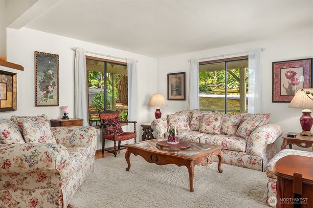 16880 NE 42nd Court, Redmond, WA 98052