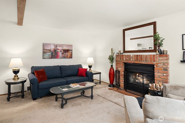 16880 NE 42nd Court, Redmond, WA 98052