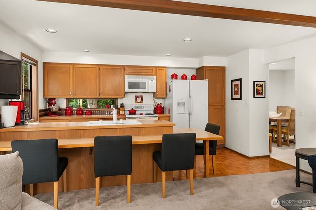 16880 NE 42nd Court, Redmond, WA 98052